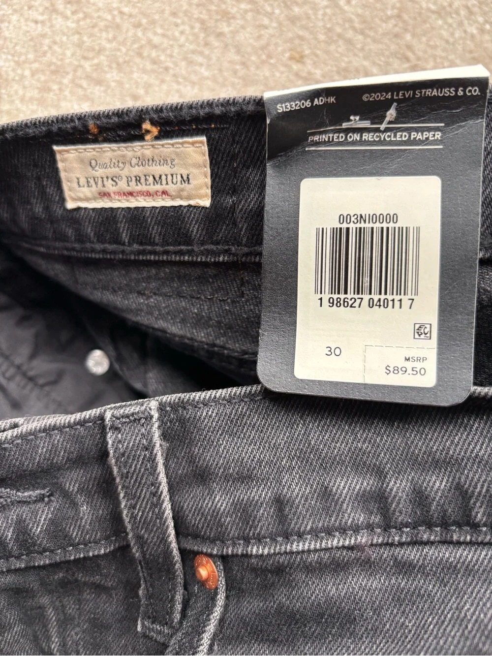 Levi’s Premium Wedgie Capri Jeans Women’s Size 30 High Rise Stretch Black NWT